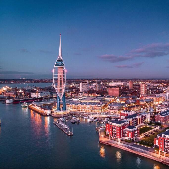 Апартаменты Portsmouth Urban Haven Экстерьер фото