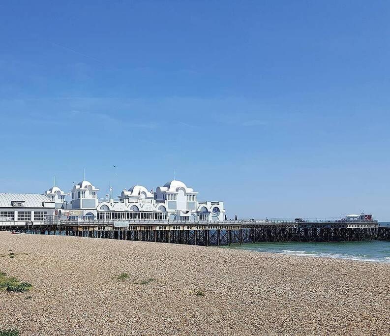 Апартаменты Portsmouth Urban Haven Экстерьер фото